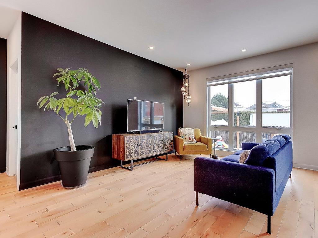 









5


Rue des Lilas

,
Saint-Jean-sur-Richelieu,




QC
J2W1C4

