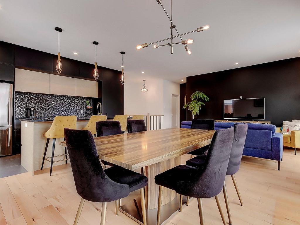 









5


Rue des Lilas

,
Saint-Jean-sur-Richelieu,




QC
J2W1C4

