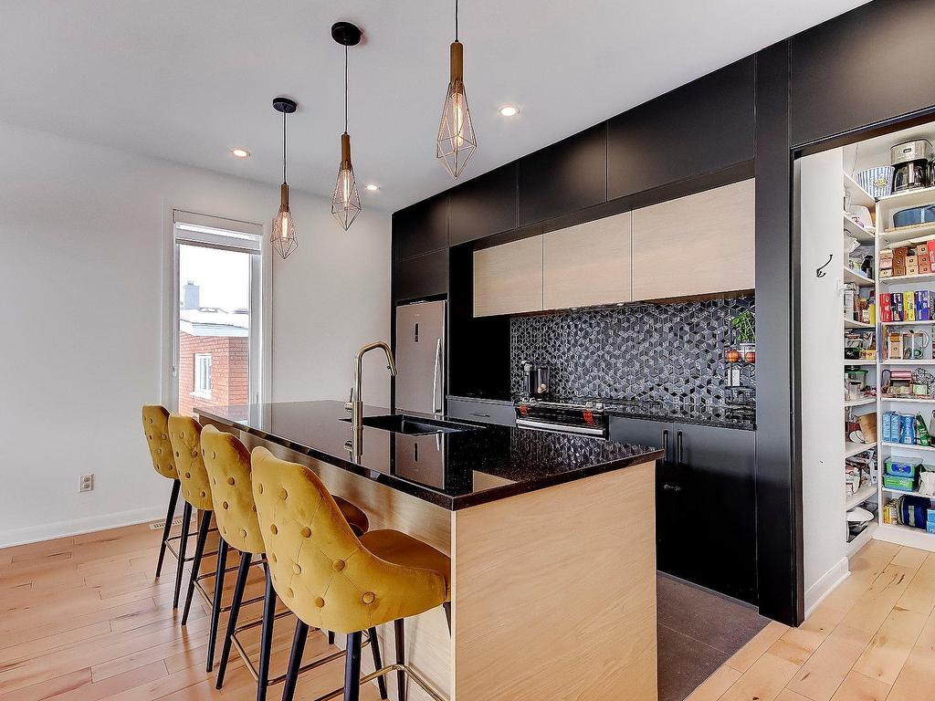 









5


Rue des Lilas

,
Saint-Jean-sur-Richelieu,




QC
J2W1C4

