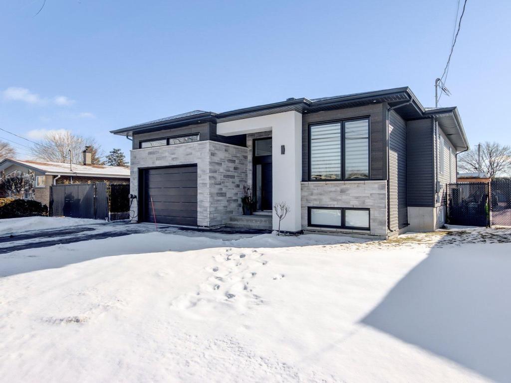 









5


Rue des Lilas

,
Saint-Jean-sur-Richelieu,




QC
J2W1C4

