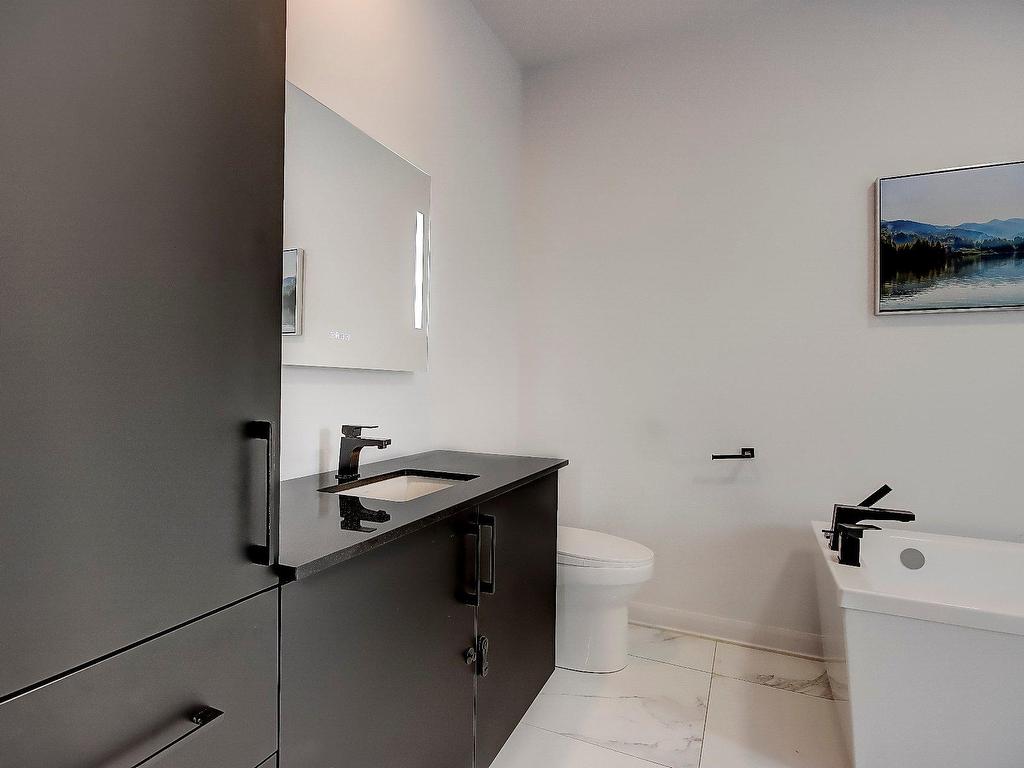 









5


Rue des Lilas

,
Saint-Jean-sur-Richelieu,




QC
J2W1C4


