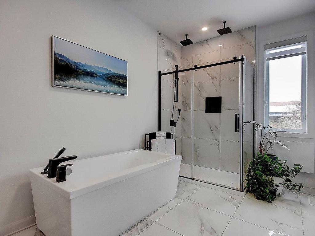 









5


Rue des Lilas

,
Saint-Jean-sur-Richelieu,




QC
J2W1C4

