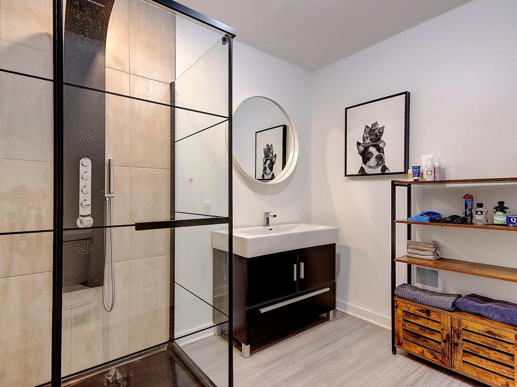 









5


Rue des Lilas

,
Saint-Jean-sur-Richelieu,




QC
J2W1C4

