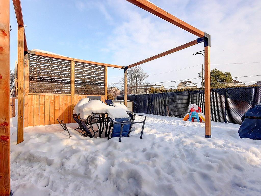 









5


Rue des Lilas

,
Saint-Jean-sur-Richelieu,




QC
J2W1C4

