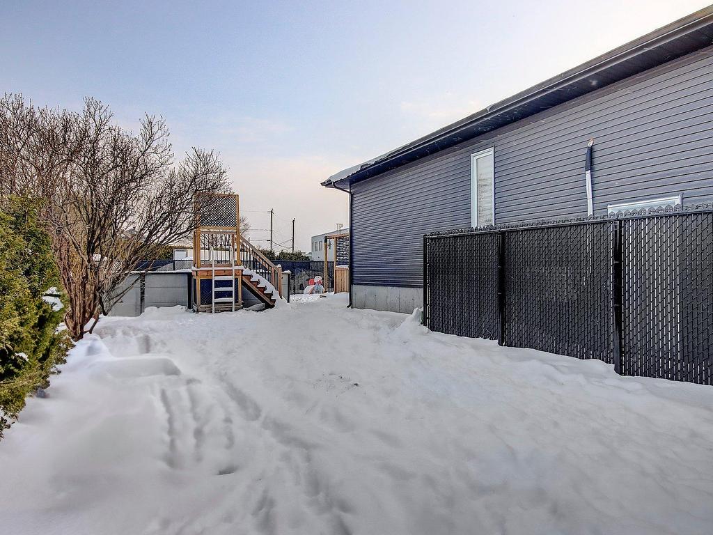









5


Rue des Lilas

,
Saint-Jean-sur-Richelieu,




QC
J2W1C4

