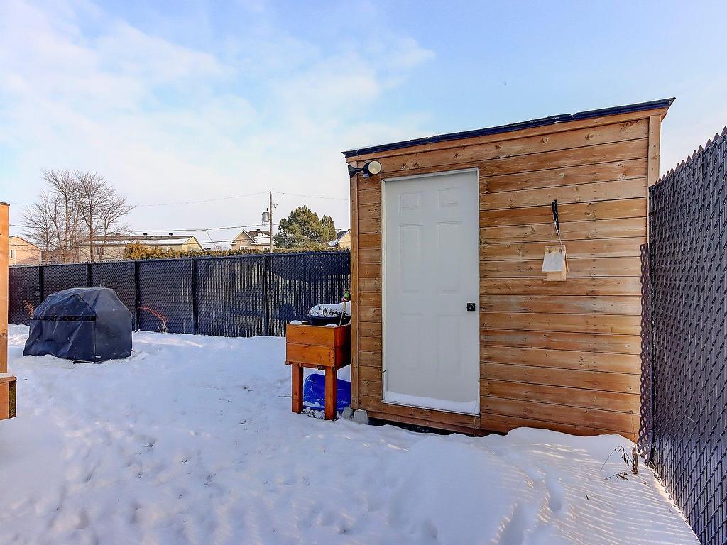 









5


Rue des Lilas

,
Saint-Jean-sur-Richelieu,




QC
J2W1C4


