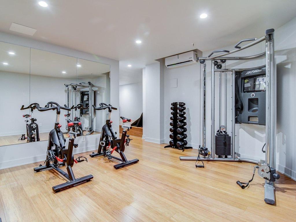









1212


Rue Bishop

, 307,
Montréal (Ville-Marie),




QC
H3G2H3

