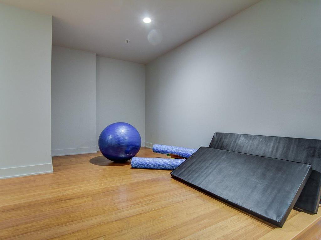 









1212


Rue Bishop

, 307,
Montréal (Ville-Marie),




QC
H3G2H3

