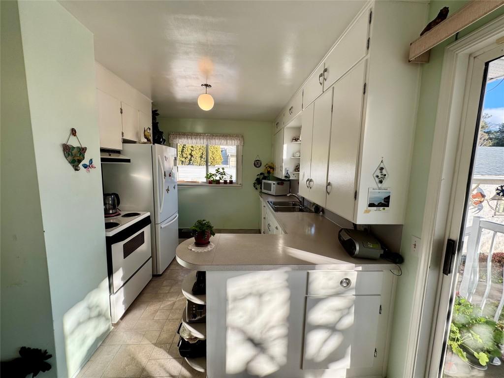 









1444


Ridgedale

Avenue,
Penticton,




BC
V2A 2S2


