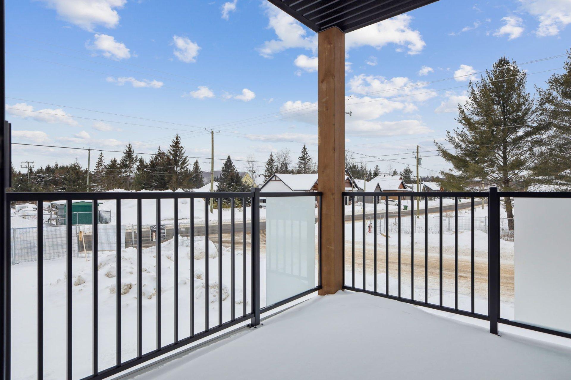 









590


Rue du Ruisseau

, 201,
Mont-Tremblant,




QC
J8E0S6

