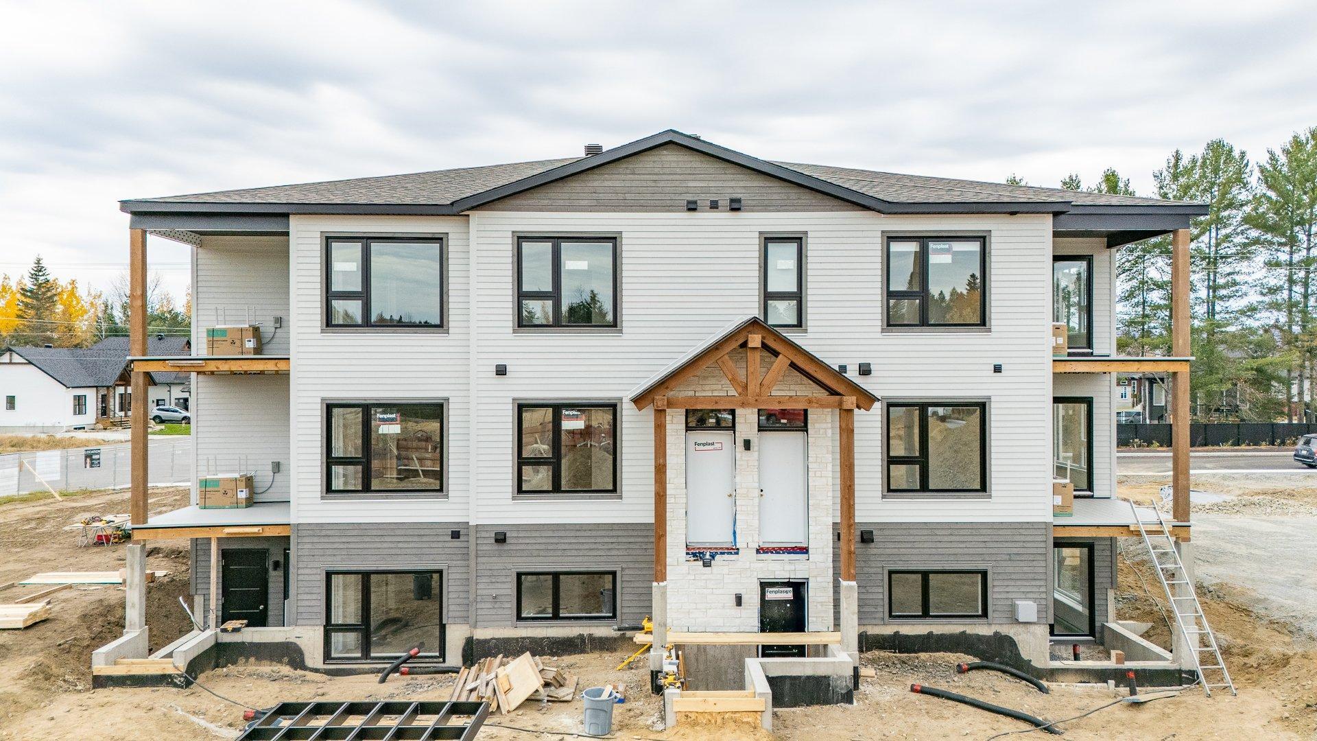 









590


Rue du Ruisseau

, 201,
Mont-Tremblant,




QC
J8E0S6

