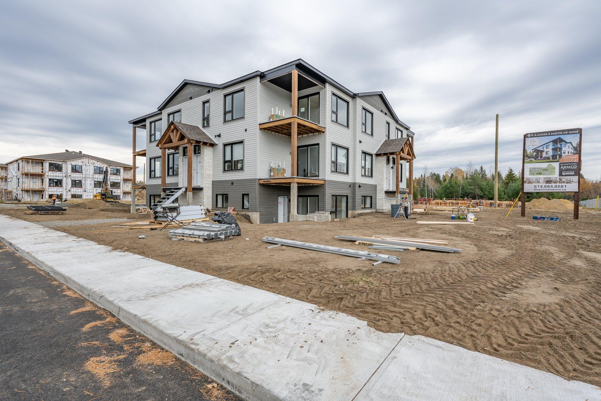 









590


Rue du Ruisseau

, 201,
Mont-Tremblant,




QC
J8E0S6

