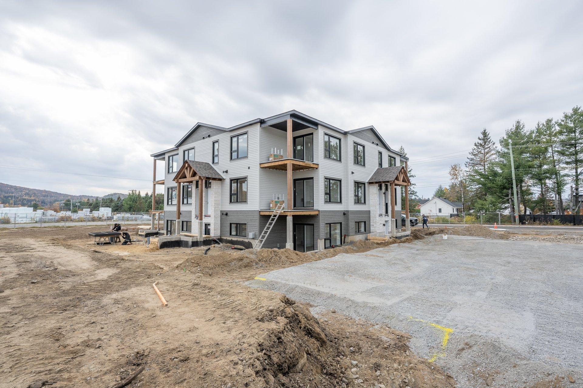 









590


Rue du Ruisseau

, 201,
Mont-Tremblant,




QC
J8E0S6

