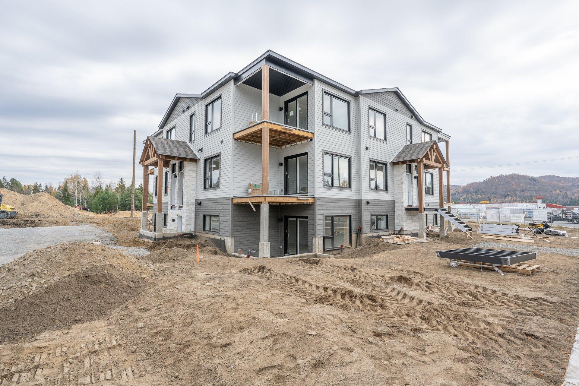 









590


Rue du Ruisseau

, 201,
Mont-Tremblant,




QC
J8E0S6

