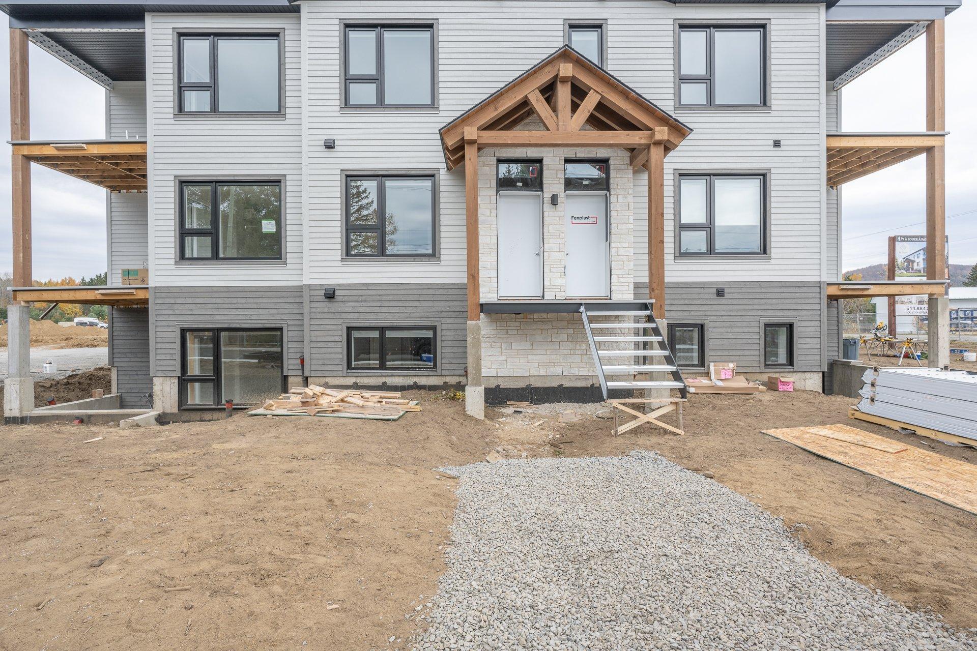 









590


Rue du Ruisseau

, 201,
Mont-Tremblant,




QC
J8E0S6

