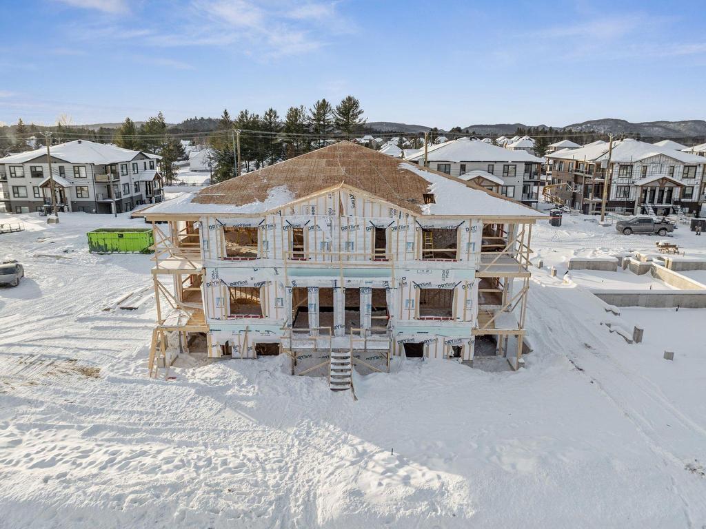 









590


Rue du Ruisseau

, 201,
Mont-Tremblant,




QC
J8E0S6

