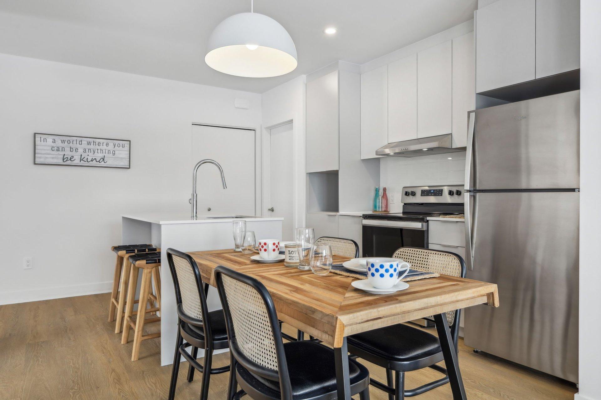 









590


Rue du Ruisseau

, 201,
Mont-Tremblant,




QC
J8E0S6

