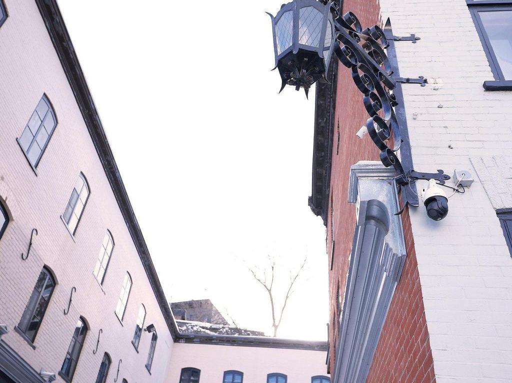 









651

 - 731


Rue St-Vallier E.

,
Québec (La Cité-Limoilou),




QC
G1K3P9

