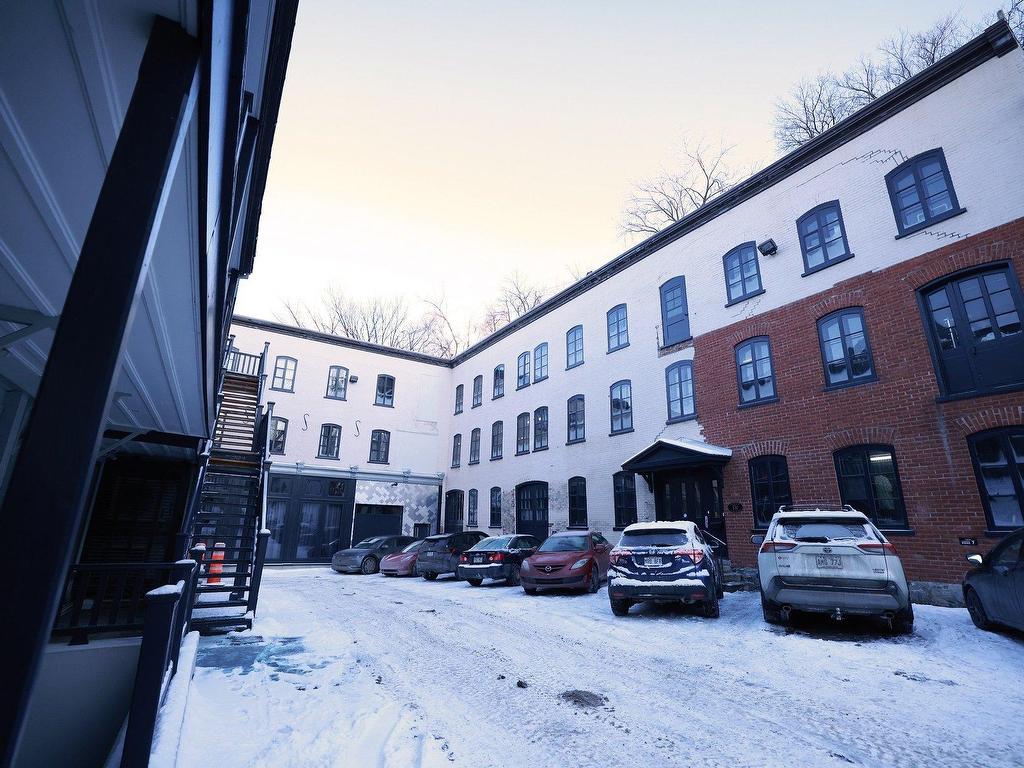 









651

 - 731


Rue St-Vallier E.

,
Québec (La Cité-Limoilou),




QC
G1K3P9

