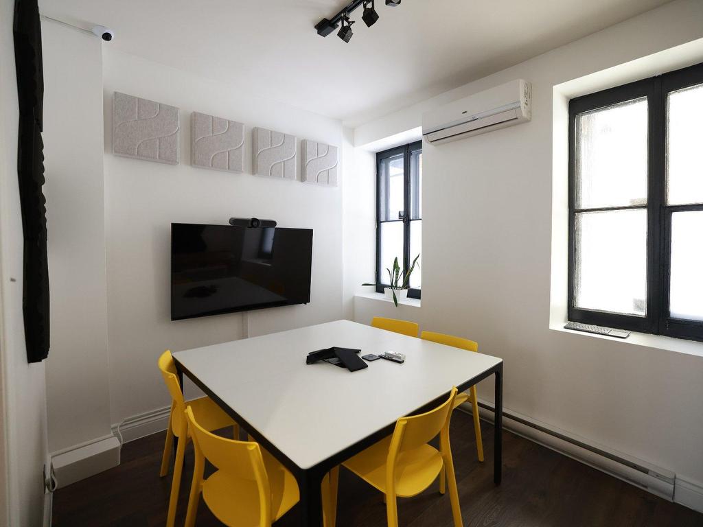









651

 - 731


Rue St-Vallier E.

,
Québec (La Cité-Limoilou),




QC
G1K3P9

