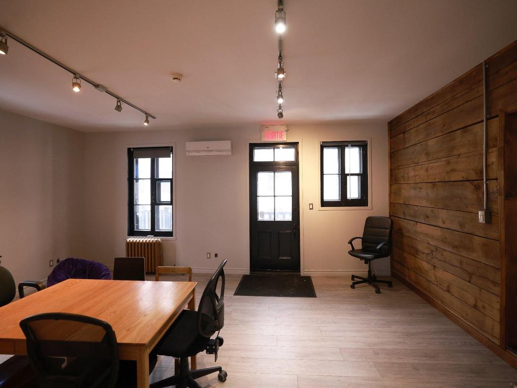 









651

 - 731


Rue St-Vallier E.

,
Québec (La Cité-Limoilou),




QC
G1K3P9

