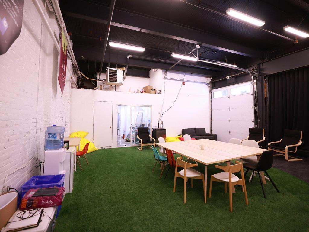 









651

 - 731


Rue St-Vallier E.

,
Québec (La Cité-Limoilou),




QC
G1K3P9

