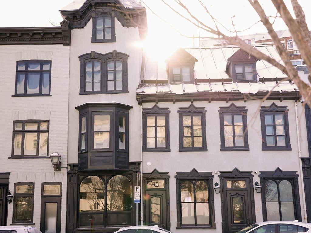 









651

 - 731


Rue St-Vallier E.

,
Québec (La Cité-Limoilou),




QC
G1K3P9

