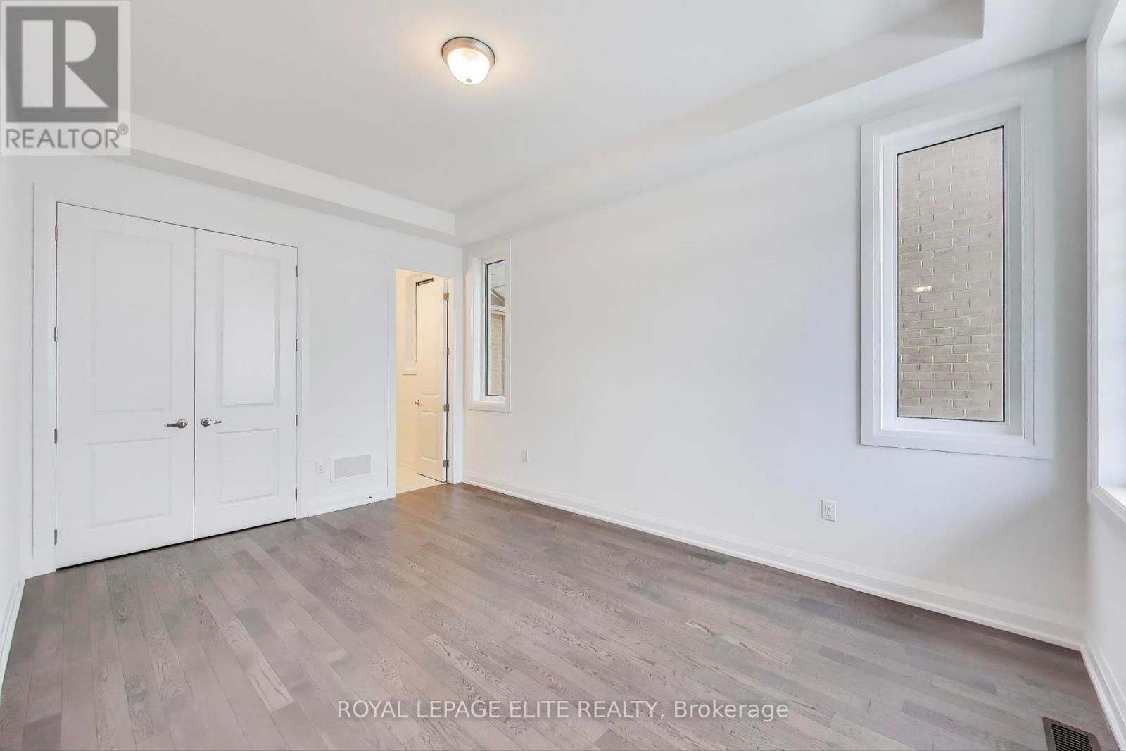 












LOT 12 - 8 DUNDEE STREET

,
Caledon,




Ontario
L7C4K2

