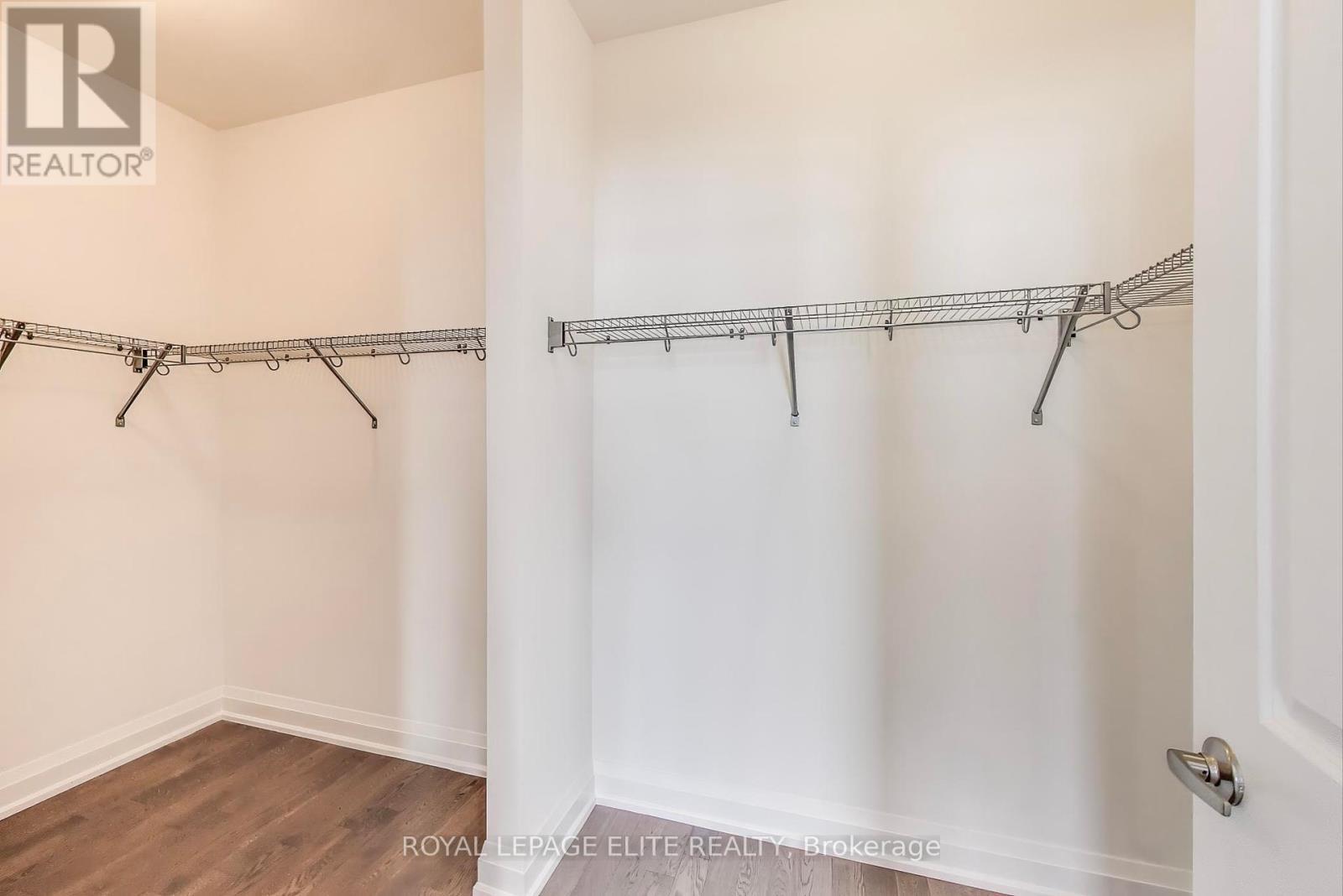 












LOT 12 - 8 DUNDEE STREET

,
Caledon,




Ontario
L7C4K2

