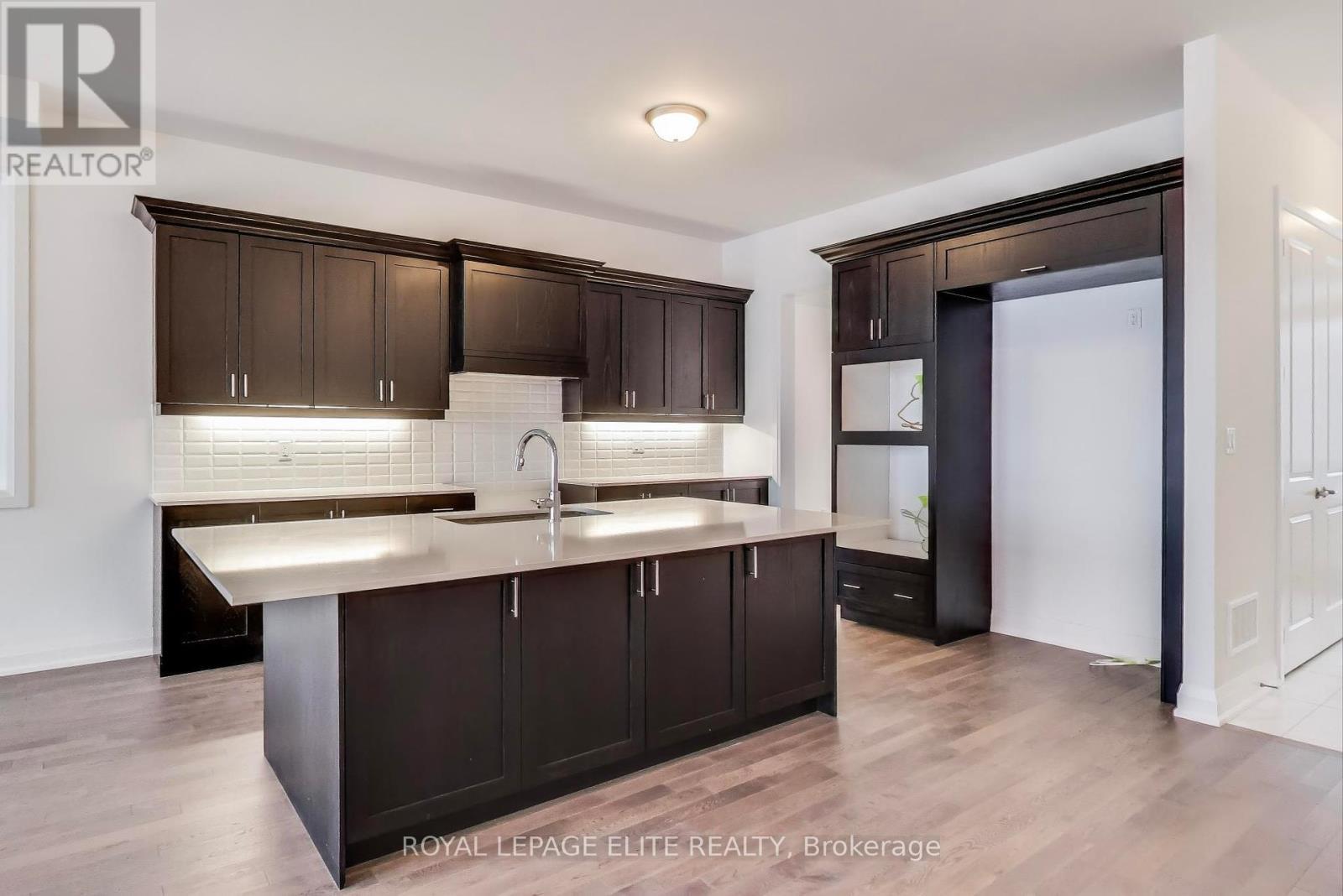 












LOT 12 - 8 DUNDEE STREET

,
Caledon,




Ontario
L7C4K2

