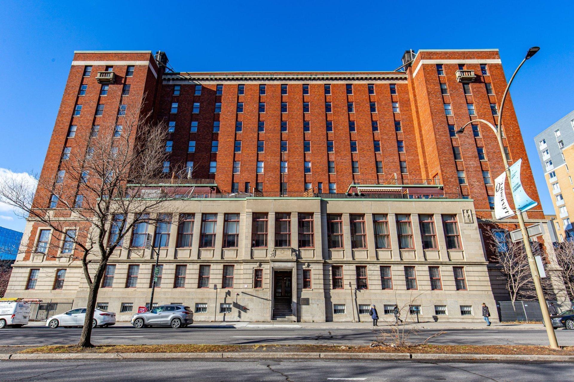 









65


Boul. René-Lévesque E.

, 803,
Montréal (Ville-Marie),




QC
H2X1N2


