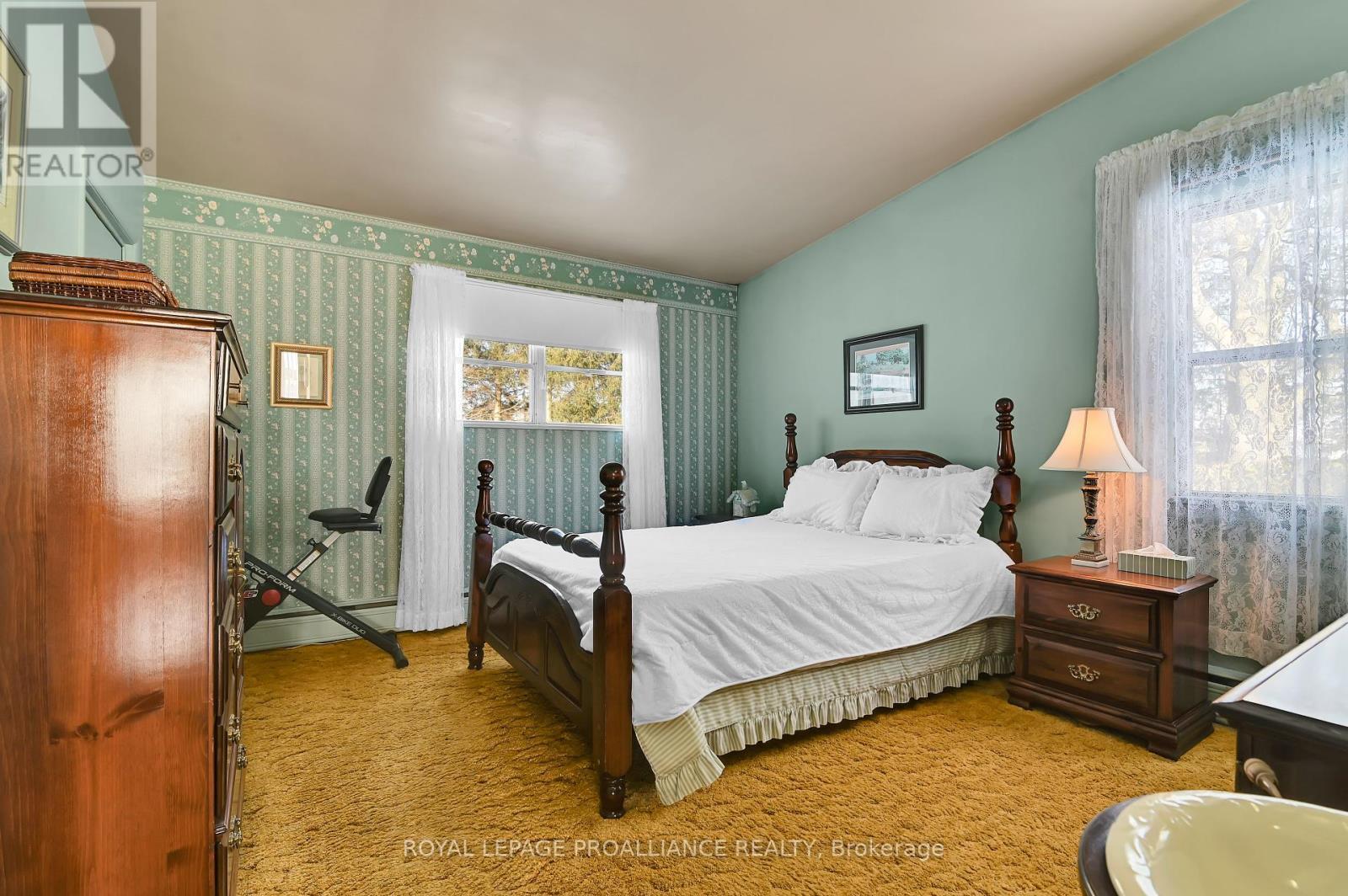 












401 COUNTY RD 2 ROAD

,
Edwardsburgh/Cardinal,




Ontario
K0E1E0

