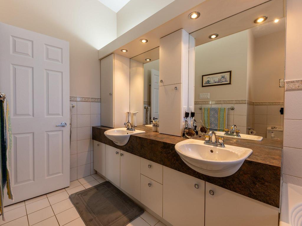 









2715


Boul. de Blois

,
Laval (Duvernay),




QC
H7E1R5

