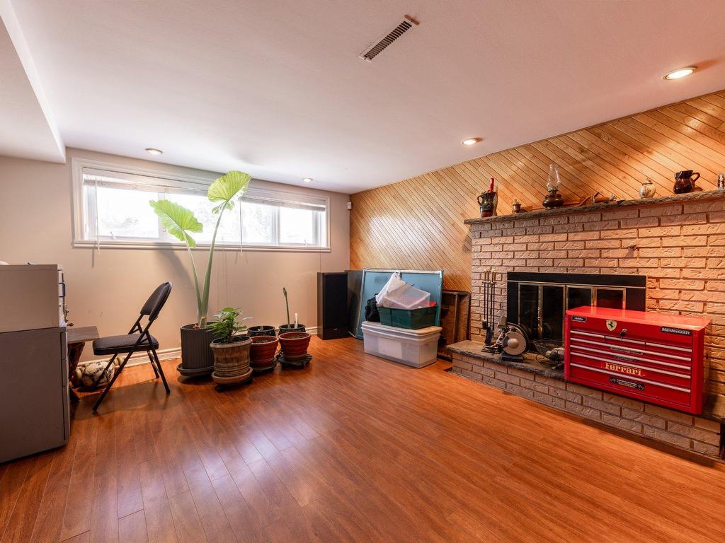 









2715


Boul. de Blois

,
Laval (Duvernay),




QC
H7E1R5

