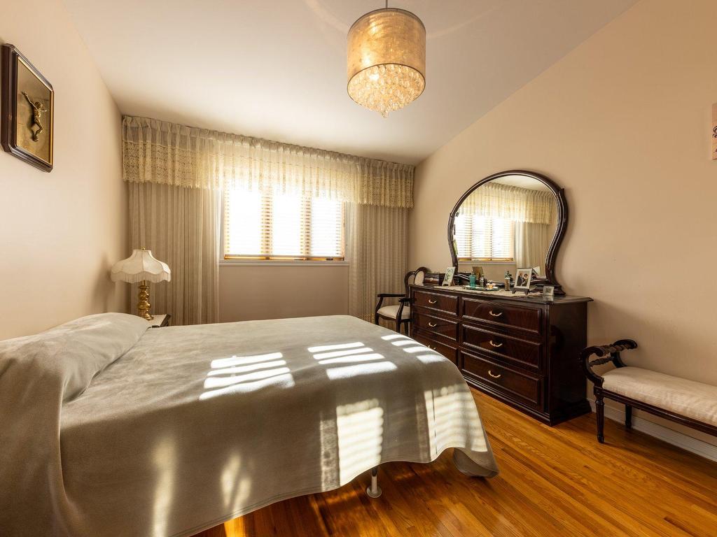 









2715


Boul. de Blois

,
Laval (Duvernay),




QC
H7E1R5

