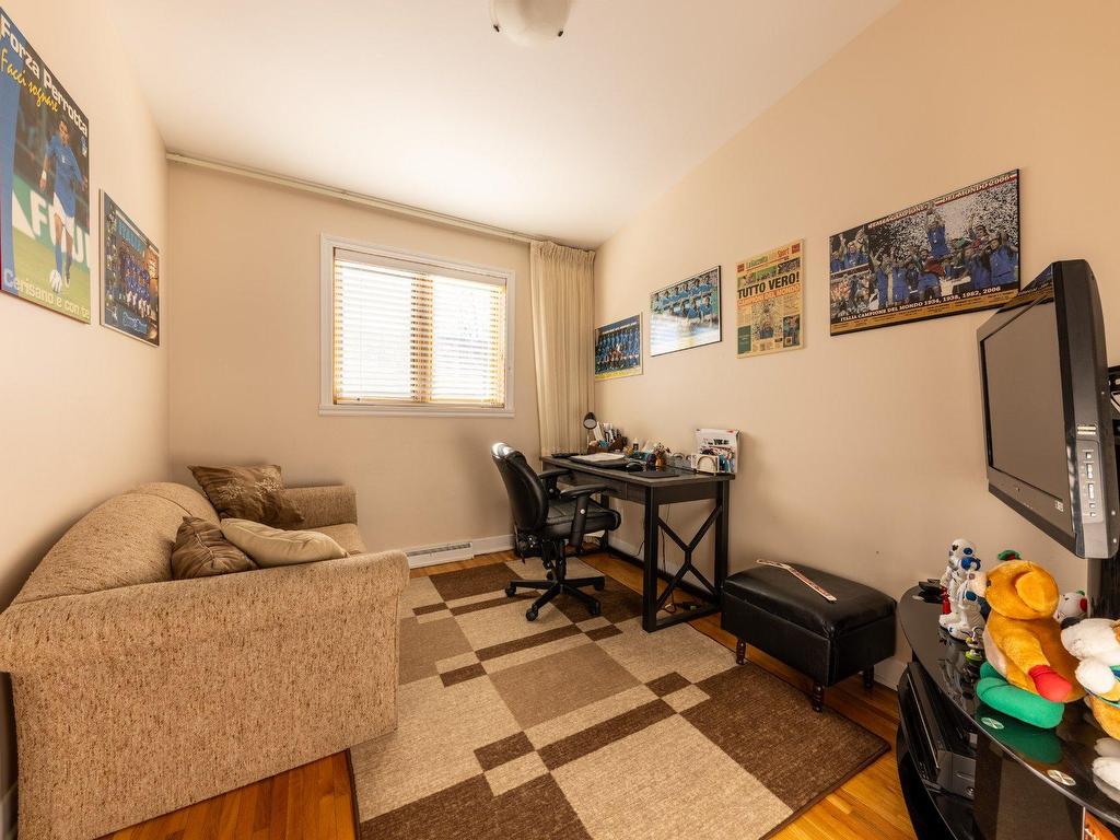 









2715


Boul. de Blois

,
Laval (Duvernay),




QC
H7E1R5

