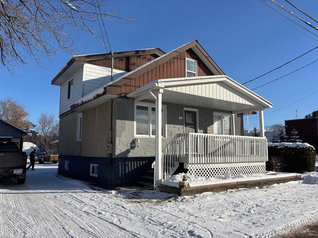 









210


Rue Henri-Bourassa

,
Papineauville,




QC
J0V1R0

