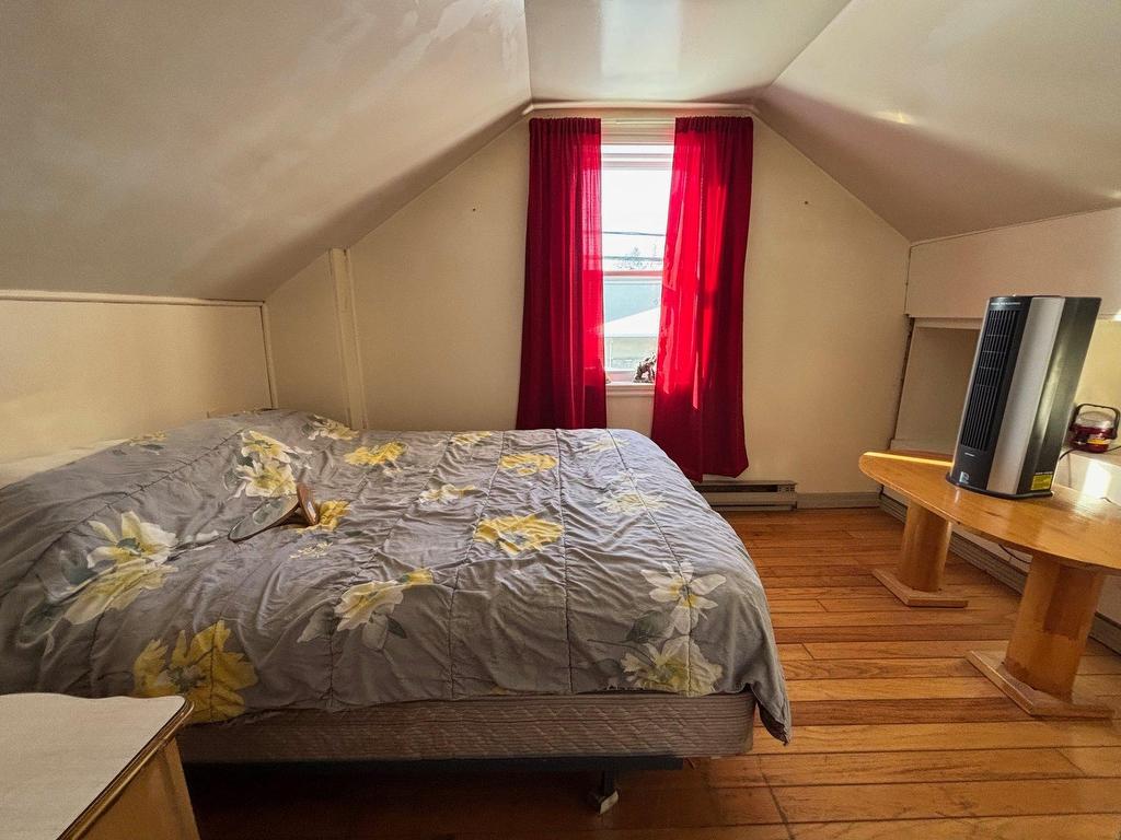 









210


Rue Henri-Bourassa

,
Papineauville,




QC
J0V1R0

