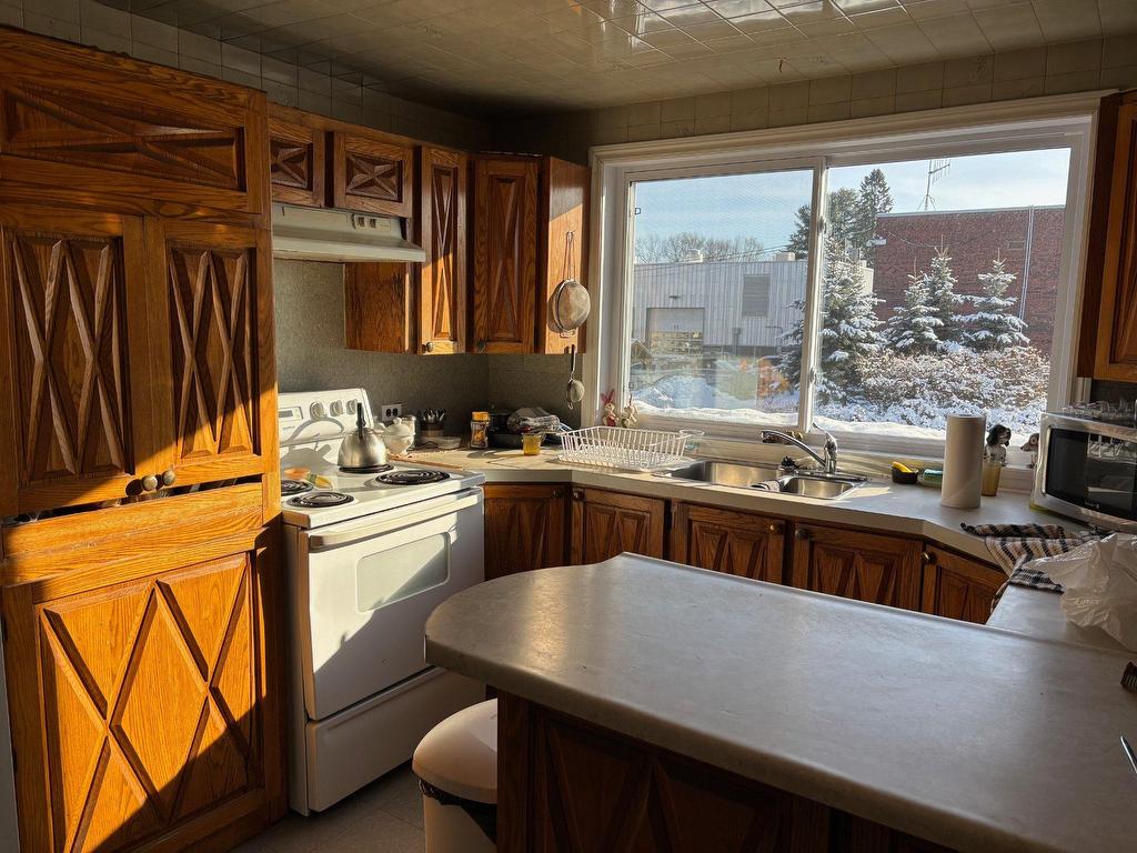 









210


Rue Henri-Bourassa

,
Papineauville,




QC
J0V1R0


