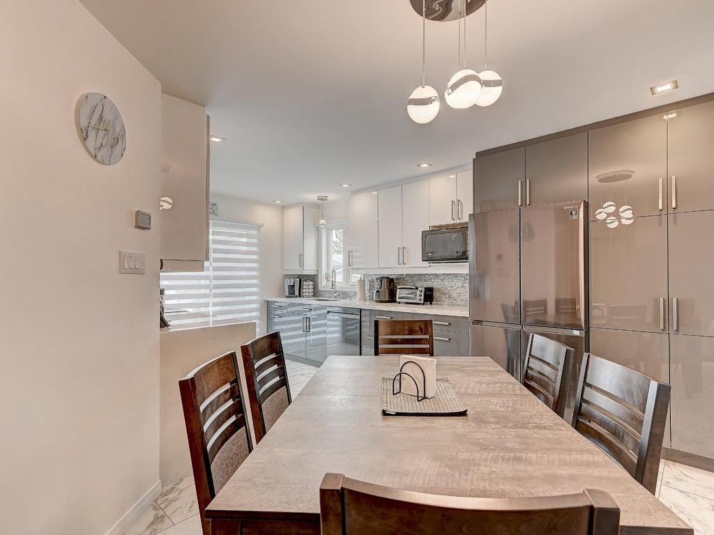 









1065


Rue Bourgeoys

,
Sainte-Catherine,




QC
J5C1Z1

