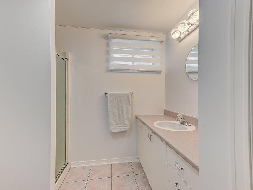 









1065


Rue Bourgeoys

,
Sainte-Catherine,




QC
J5C1Z1

