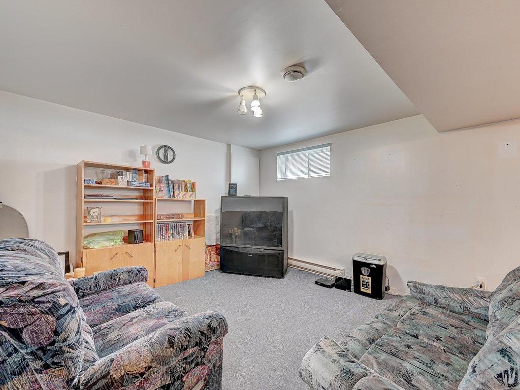 









1065


Rue Bourgeoys

,
Sainte-Catherine,




QC
J5C1Z1

