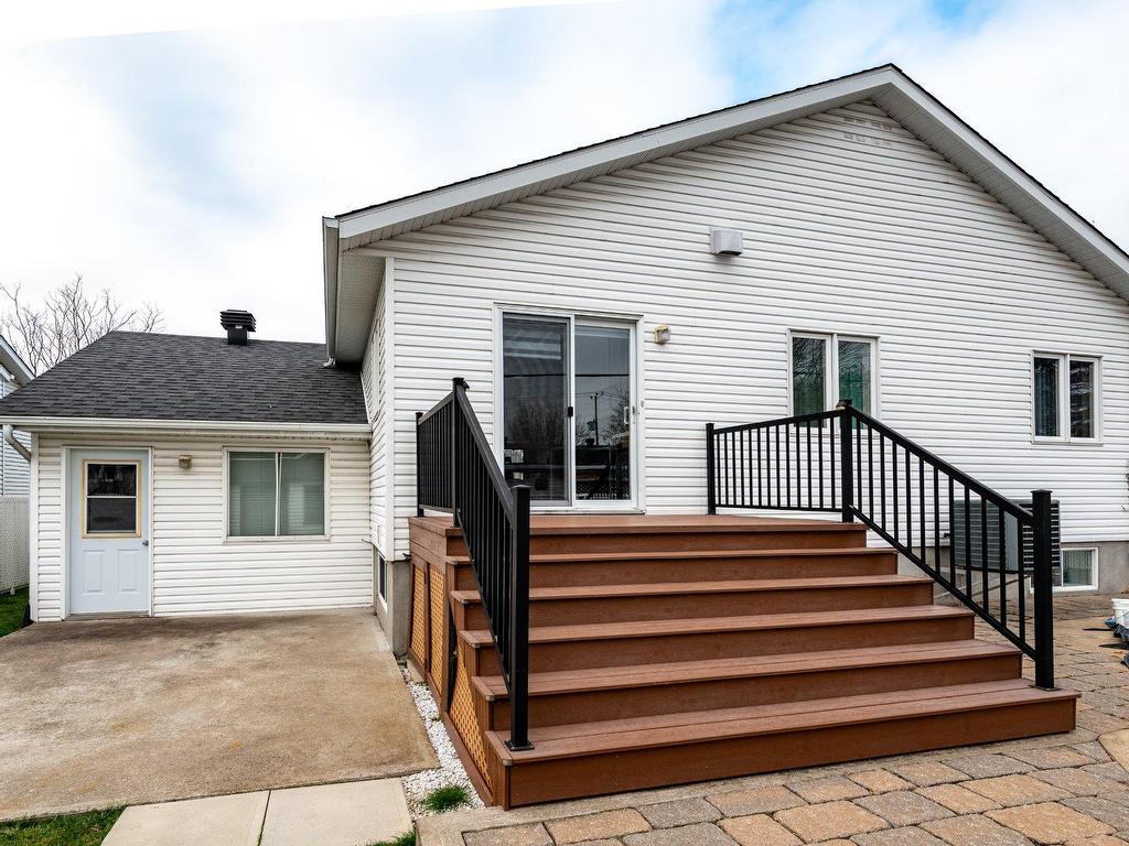 









1065


Rue Bourgeoys

,
Sainte-Catherine,




QC
J5C1Z1


