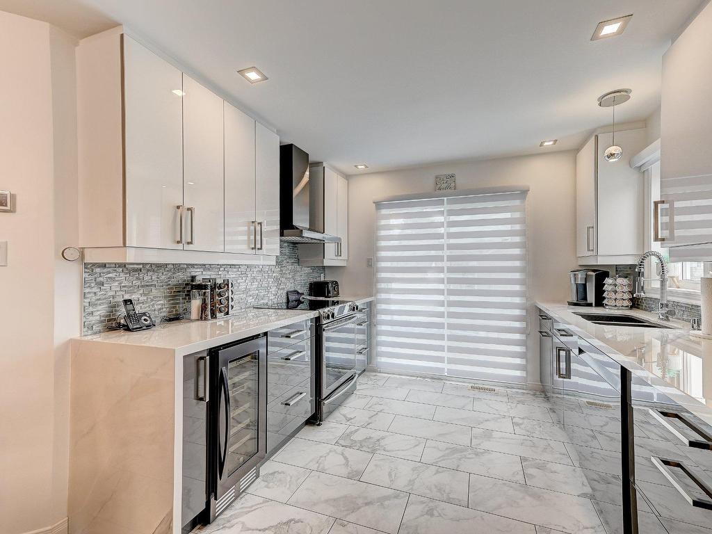 









1065


Rue Bourgeoys

,
Sainte-Catherine,




QC
J5C1Z1

