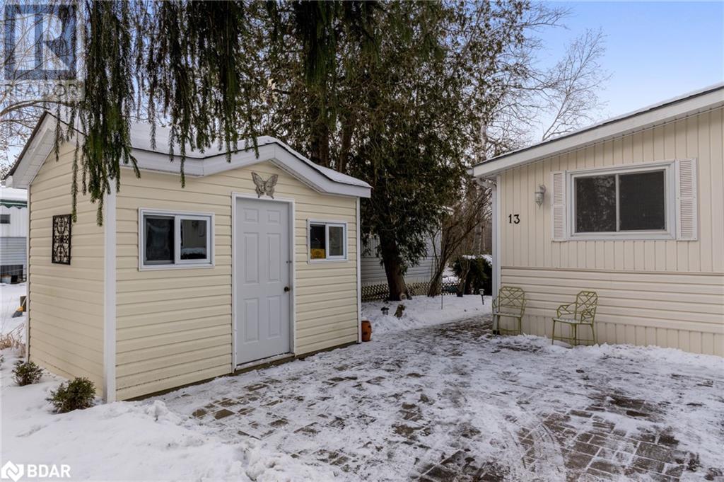 












13 BUSH Lane

,
Puslinch,




Ontario
N0B2J0

