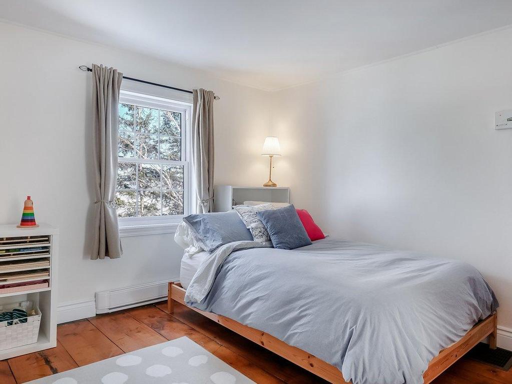 









3852


Ch. de la Butte-aux-Renards

,
Varennes,




QC
J3X0G7

