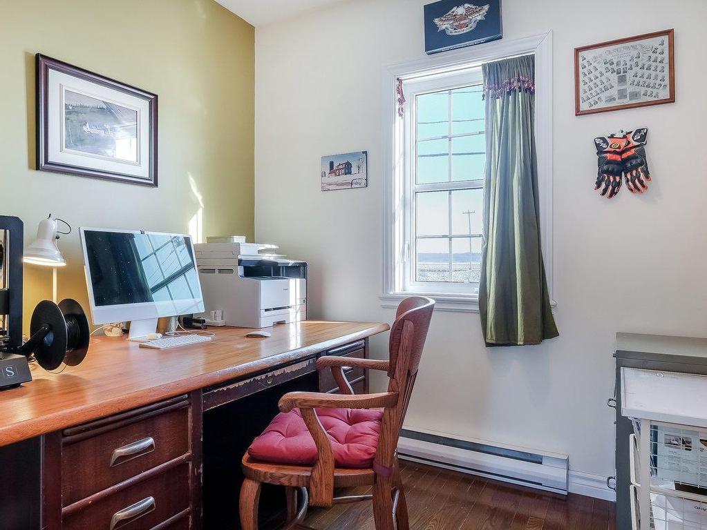 









3852


Ch. de la Butte-aux-Renards

,
Varennes,




QC
J3X0G7

