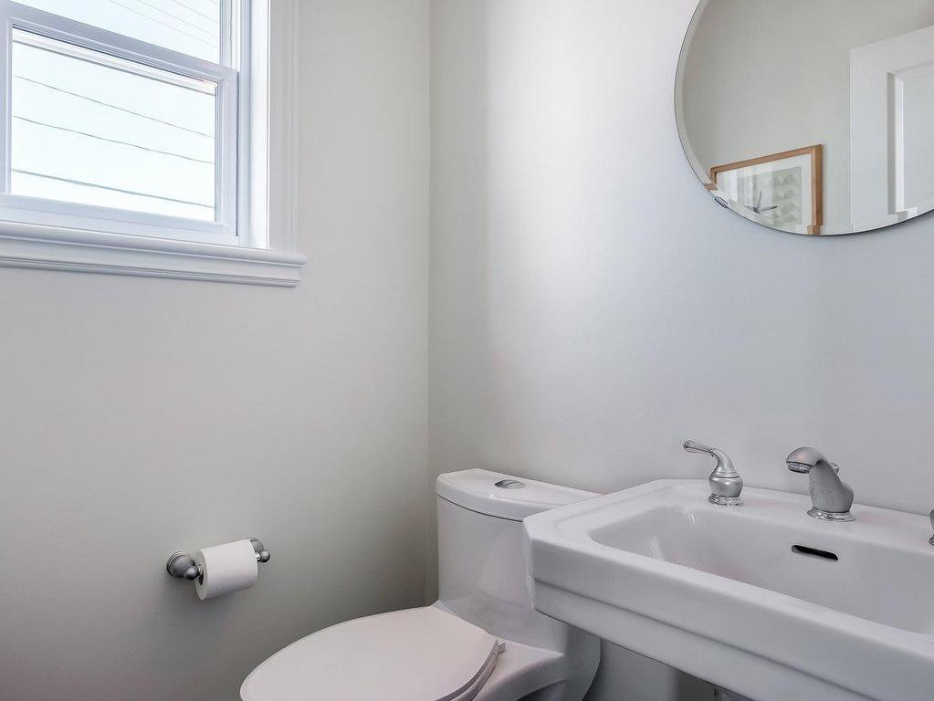 









3852


Ch. de la Butte-aux-Renards

,
Varennes,




QC
J3X0G7

