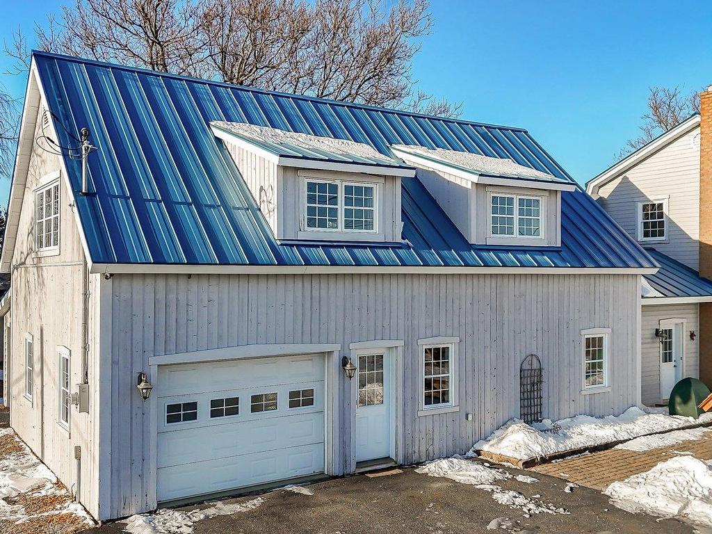 









3852


Ch. de la Butte-aux-Renards

,
Varennes,




QC
J3X0G7

