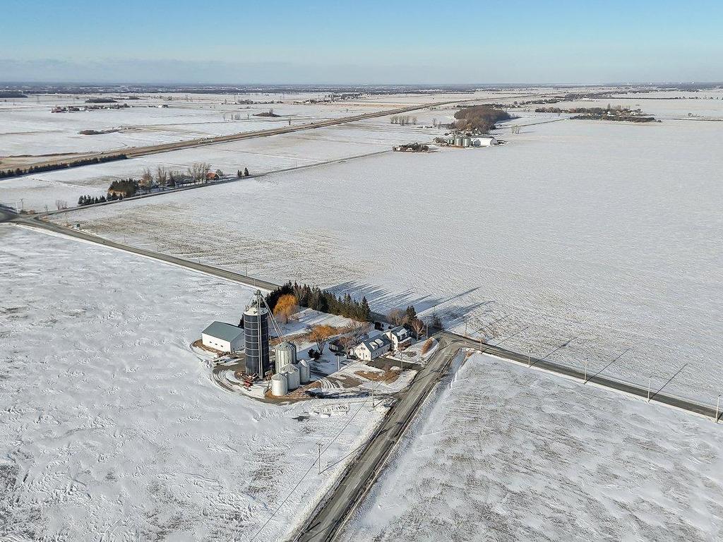 









3852


Ch. de la Butte-aux-Renards

,
Varennes,




QC
J3X0G7

